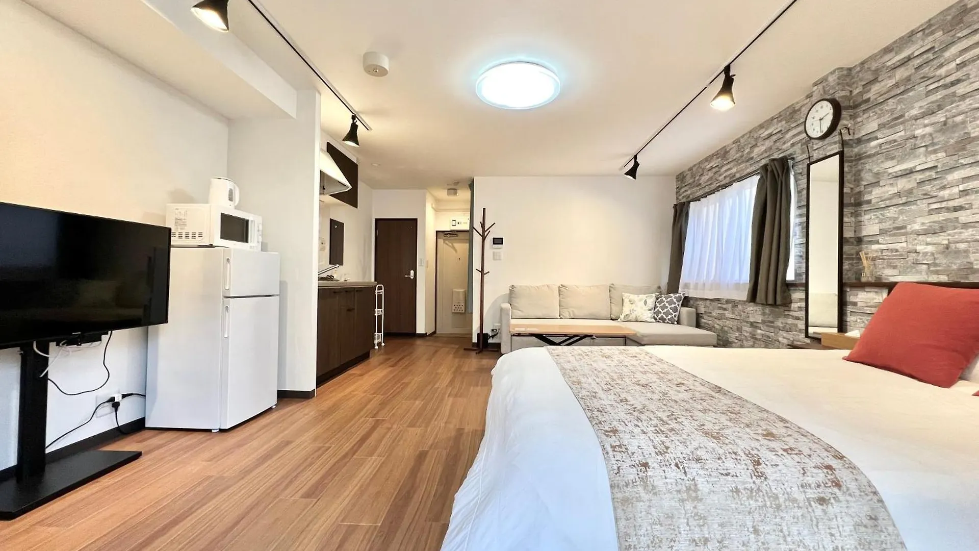 Kkhouse Aparthotel Tokyo 0*,  Japan